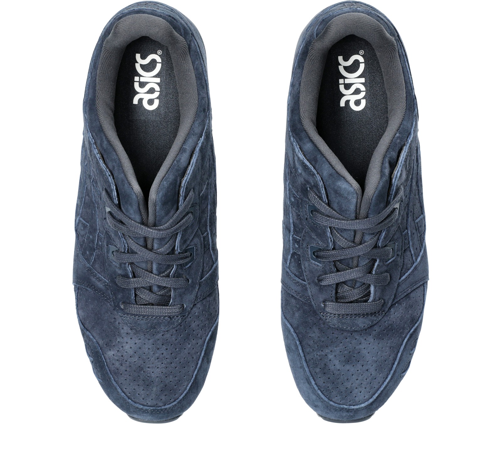 真上：左右に分かれるスプリットタン。写真：ASICS公式1203A441-400商品ページ