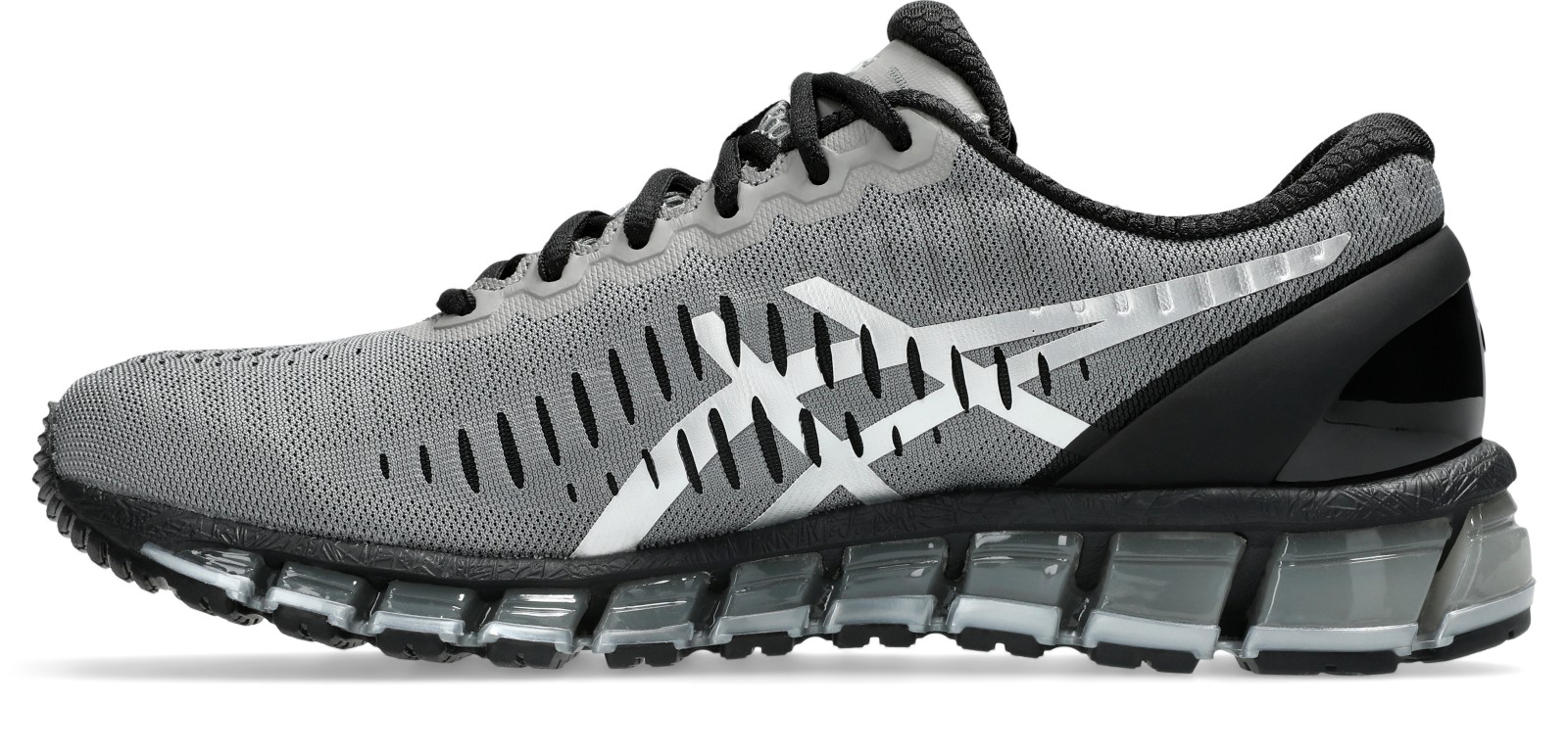 内側面:ソールの並びとアッパーの連続した面。写真:ASICS公式1203A730-024商品ページ