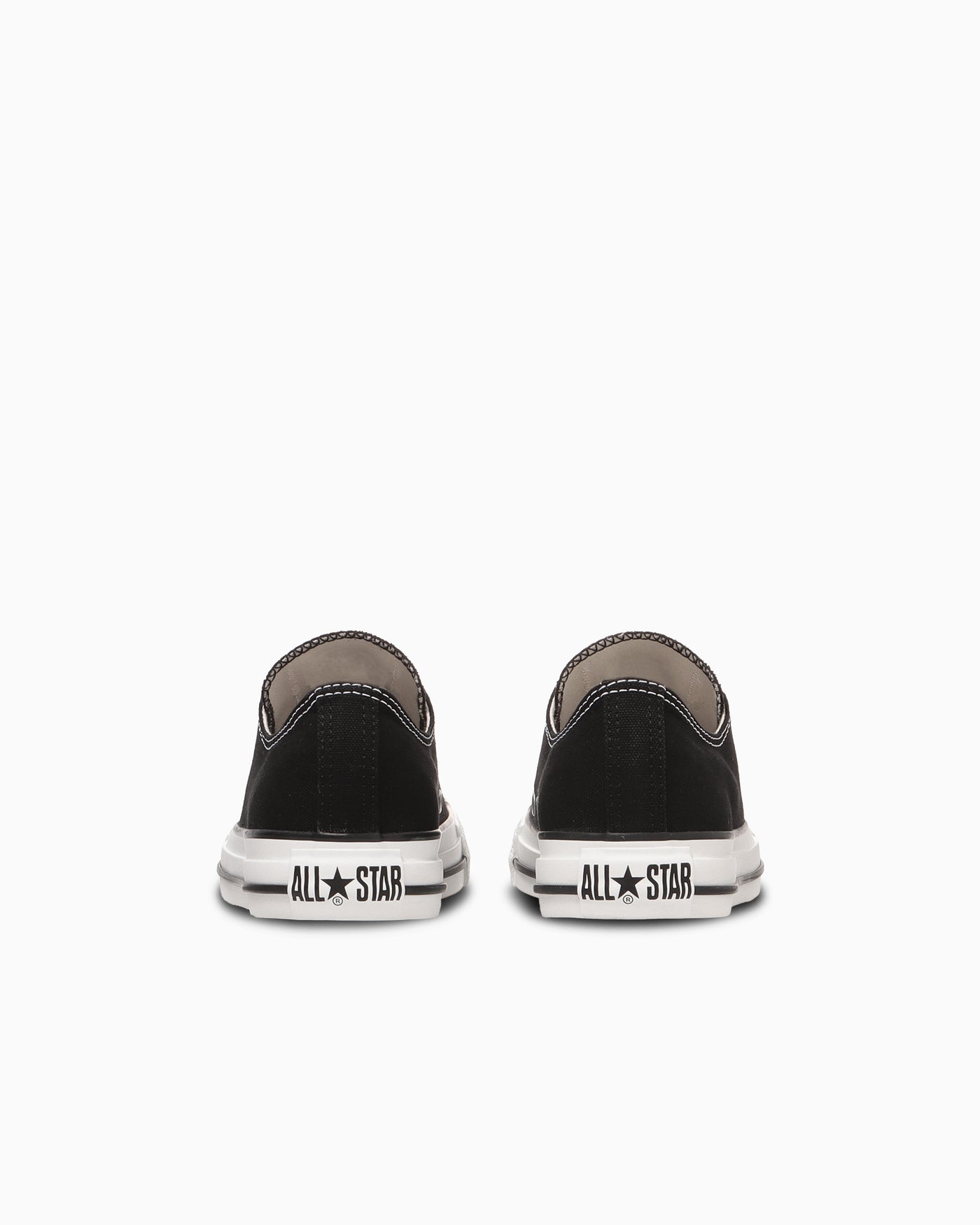 後面：ALL STARのヒールラベル。写真：CONVERSE公式31316891商品ページ
