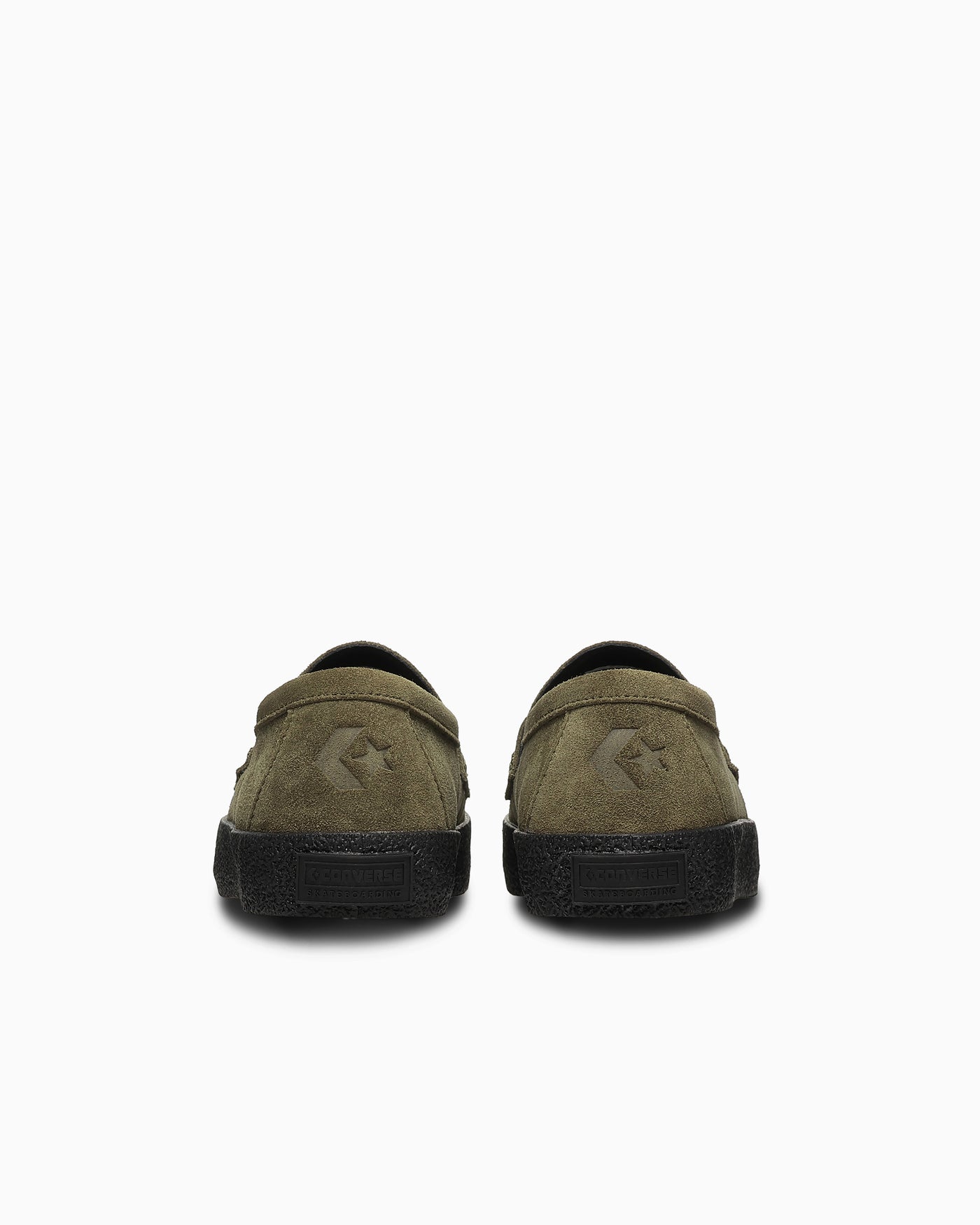 後ろ姿：同色のシェブロン＆スター。写真：CONVERSE公式33703110商品ページ