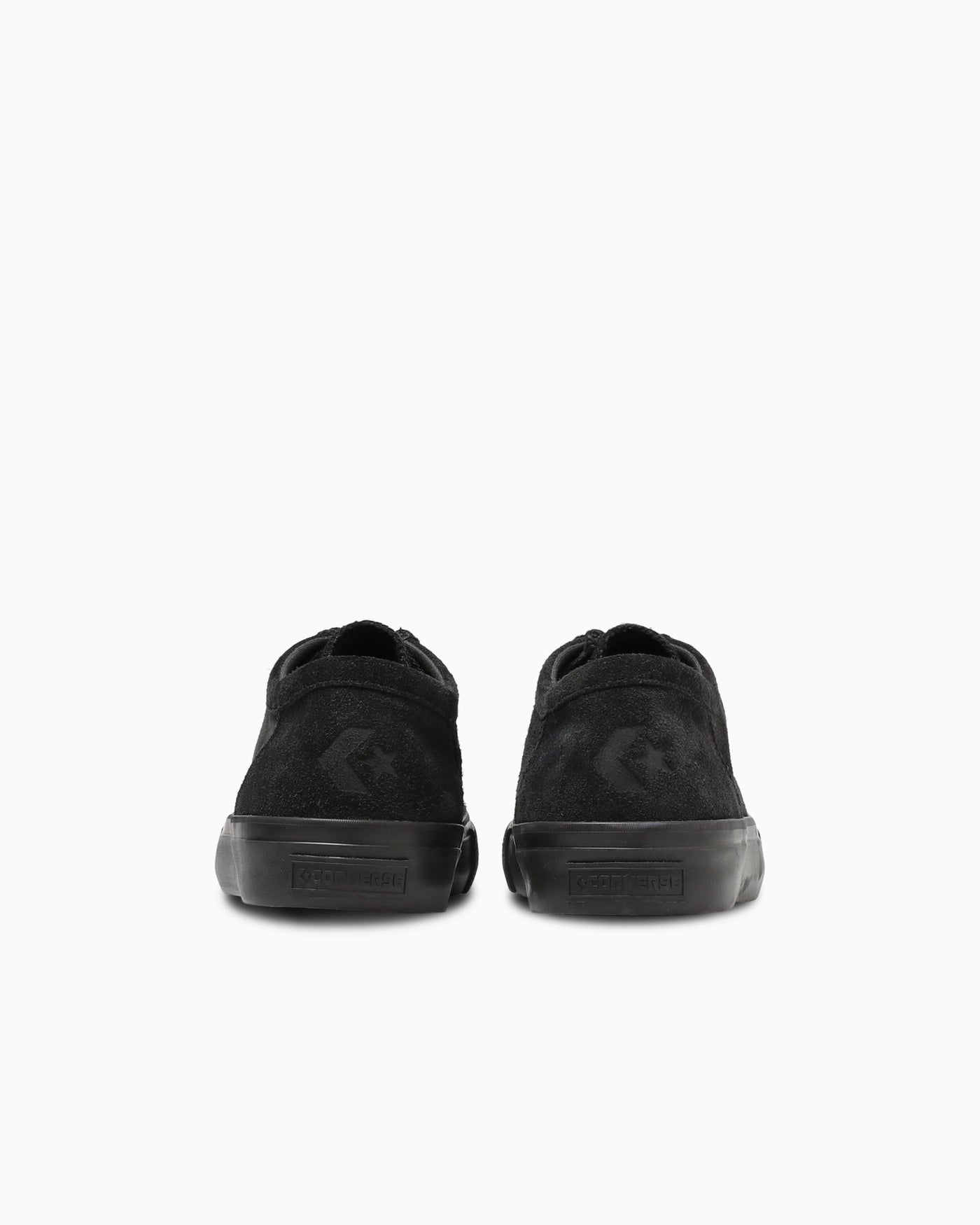 後ろ姿：同色のシェブロン＆スター。写真：CONVERSE公式34201741商品ページ