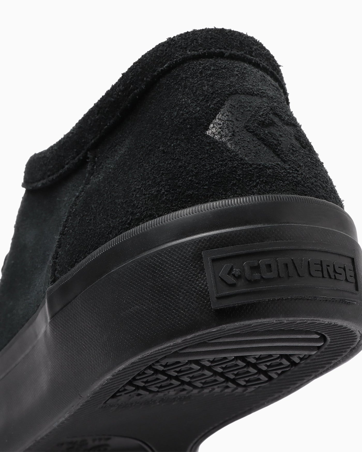 踵のアップ：起毛と黒いCONVERSE表示。写真：CONVERSE公式34201741商品ページ