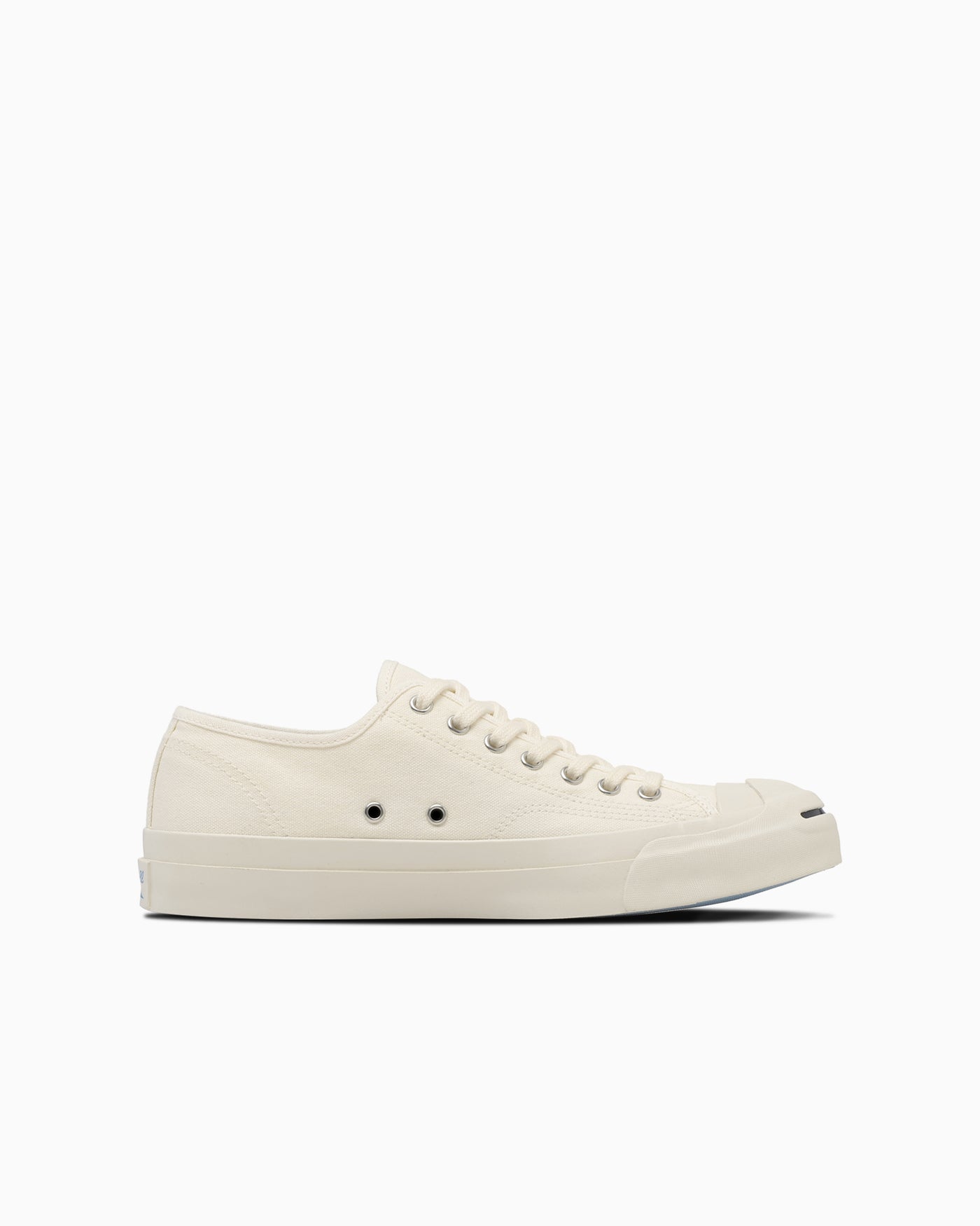 内側:ハトメとサイドステッチ。写真:CONVERSE公式33301510商品ページ