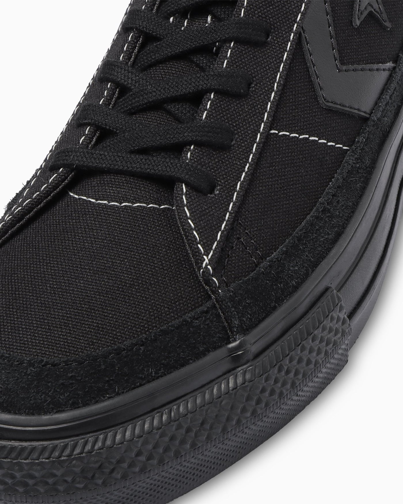 前足部のアップ：キャンバスと起毛の境目。写真：CONVERSE公式34201681商品ページ