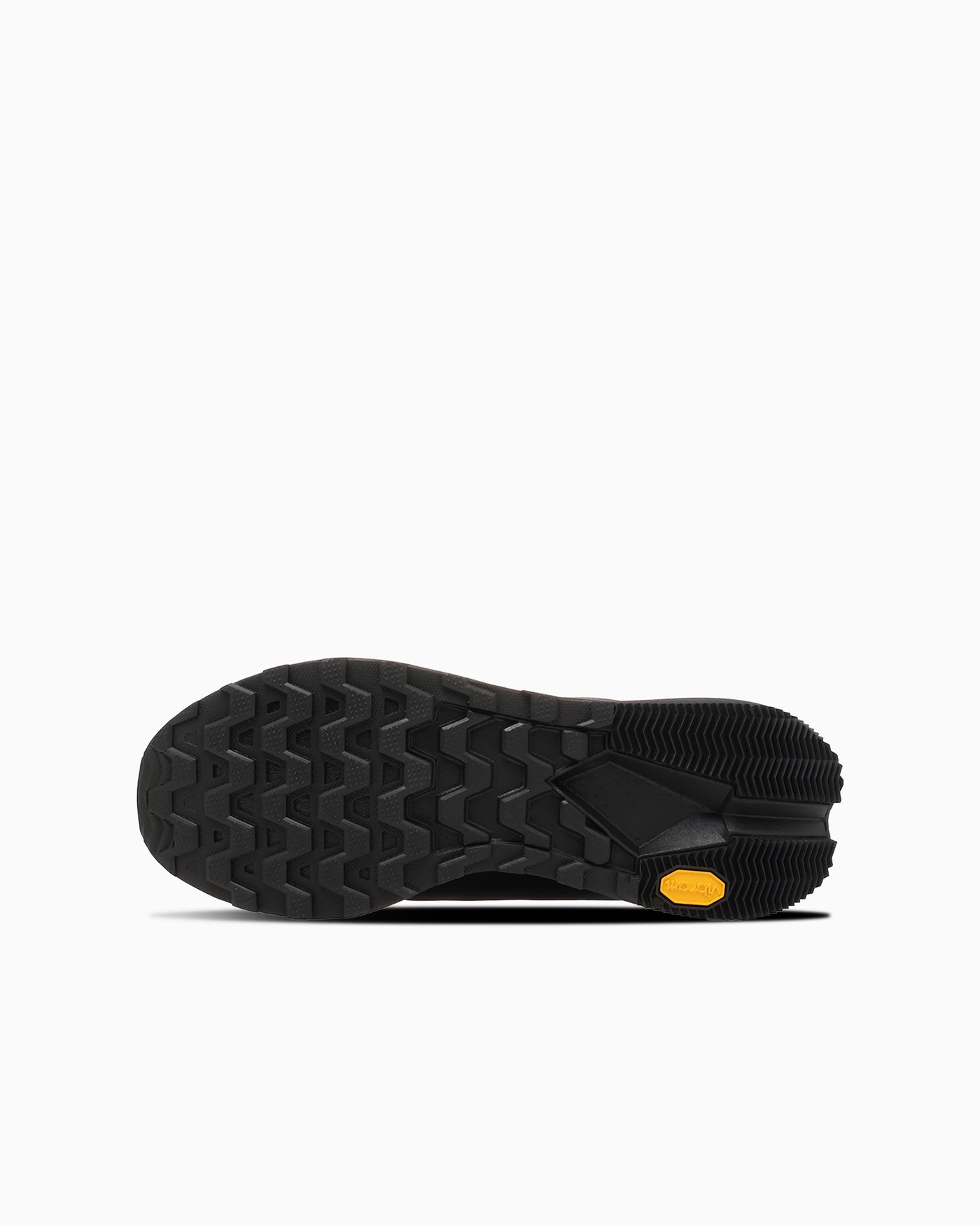 底面：凹凸のあるVibramソール。写真：CONVERSE公式34095080商品ページ