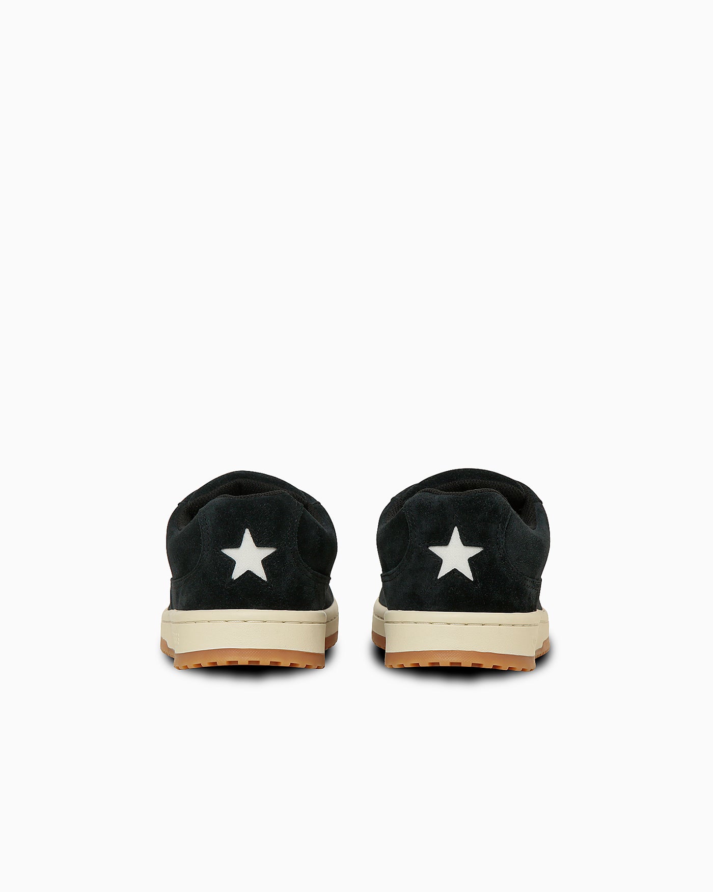 後ろ姿:踵中央の白い一つ星。写真:CONVERSE公式33701880商品ページ