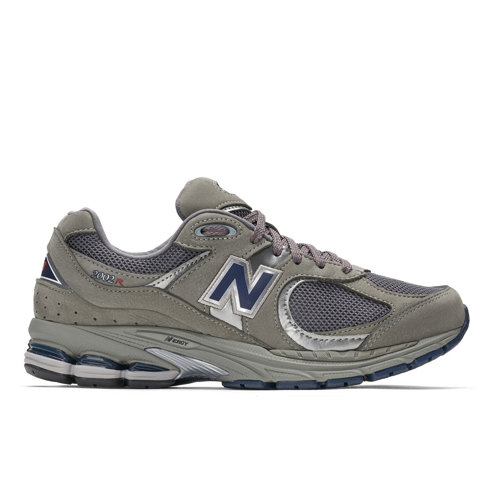 側面のNロゴとグレー・紺の配色。写真：New Balance公式商品ページ