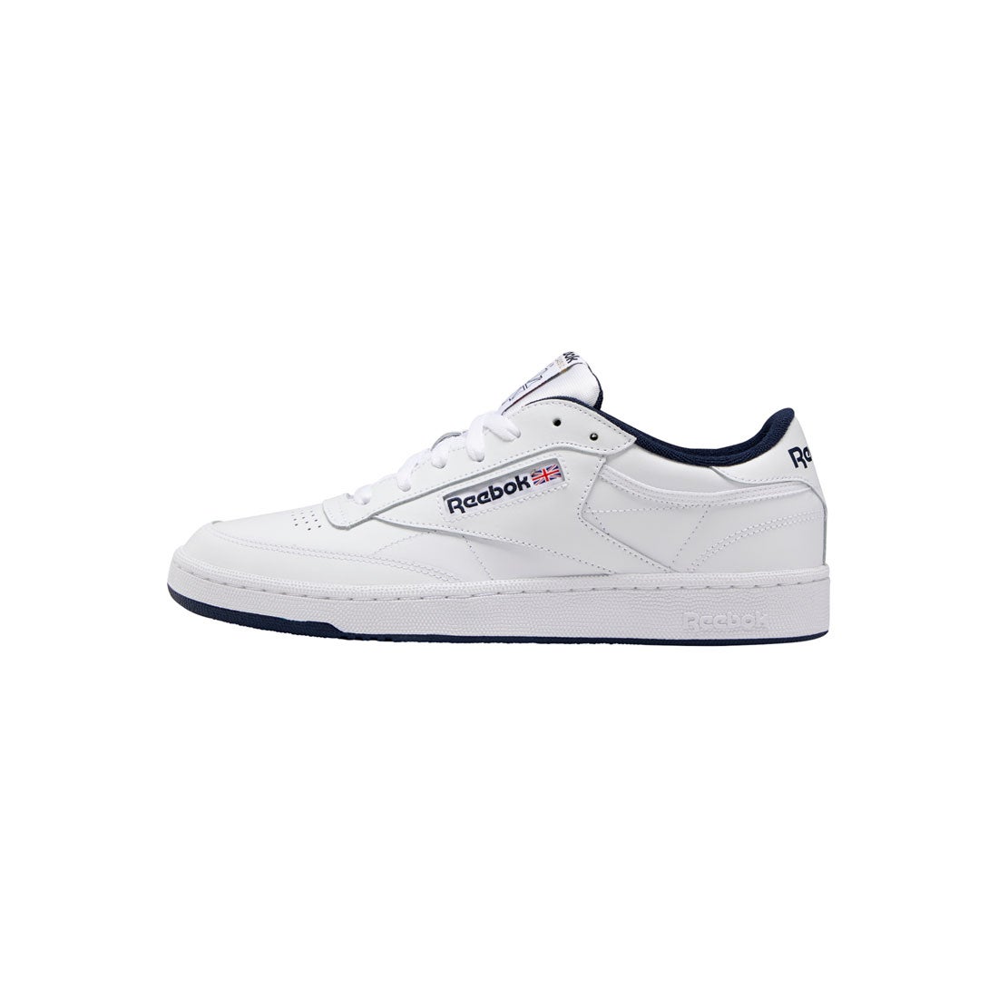 横向きの全体：甲から踵までの輪郭。写真：Reebok公式RE1759BU15178商品ページ